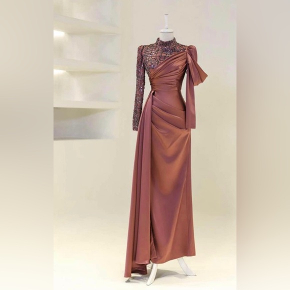 Selling it because I don’t wear it anymore and It’s kind of brand new - Picture 1 of 5